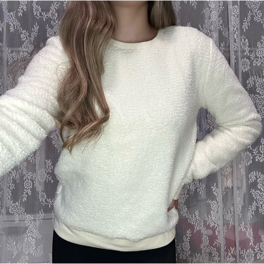 ♡ Lucky Brand Sweatshirt ♡